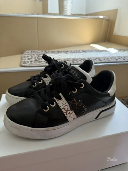 Guess patike 36