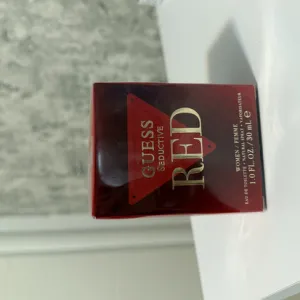 Guess seductive red parfem