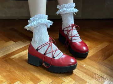 Ženske cipele u bordo boji