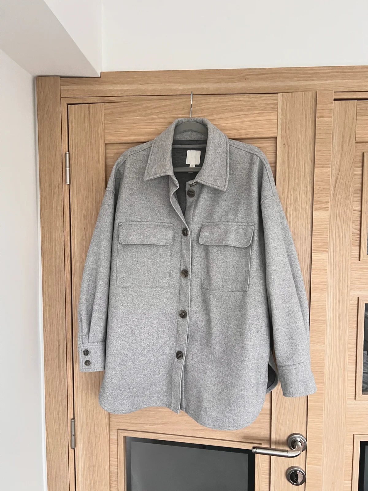 H&M oversize vunena kosulja M