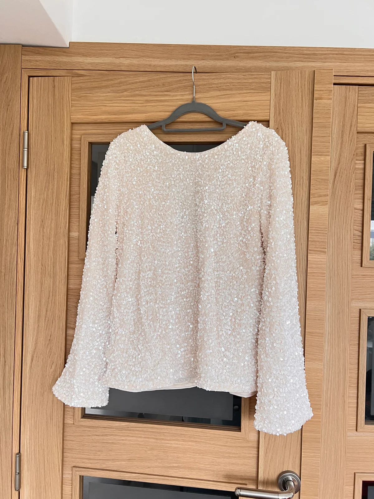 H&M top sa sljokicama S-M
