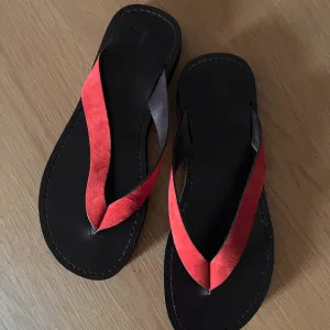 Massimo Dutti kožne japanke