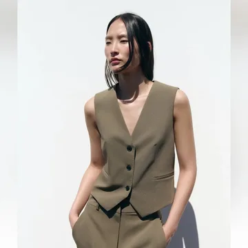 Zara odelo (prsluk i pantalone)