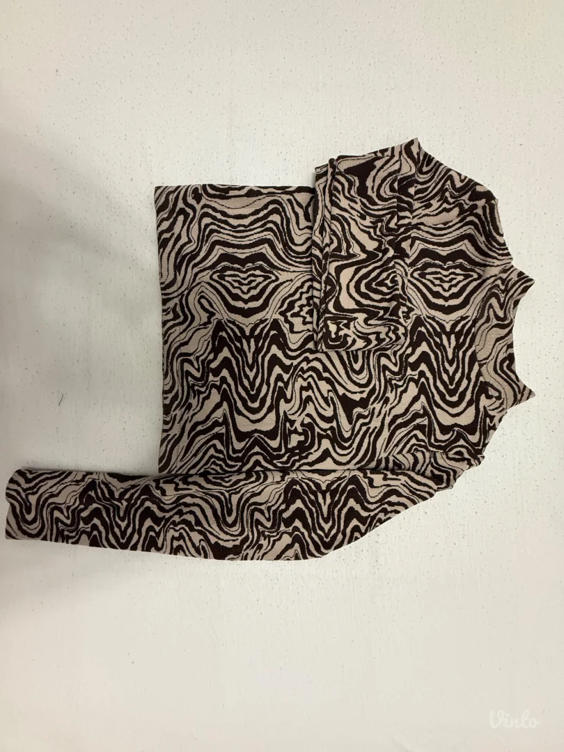 Stradivarius rolka top