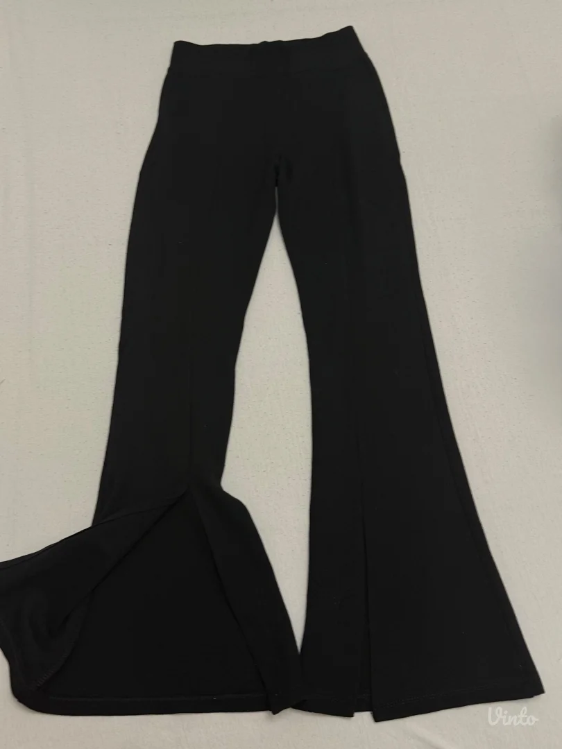 Helanke zvoncare sa prorezom