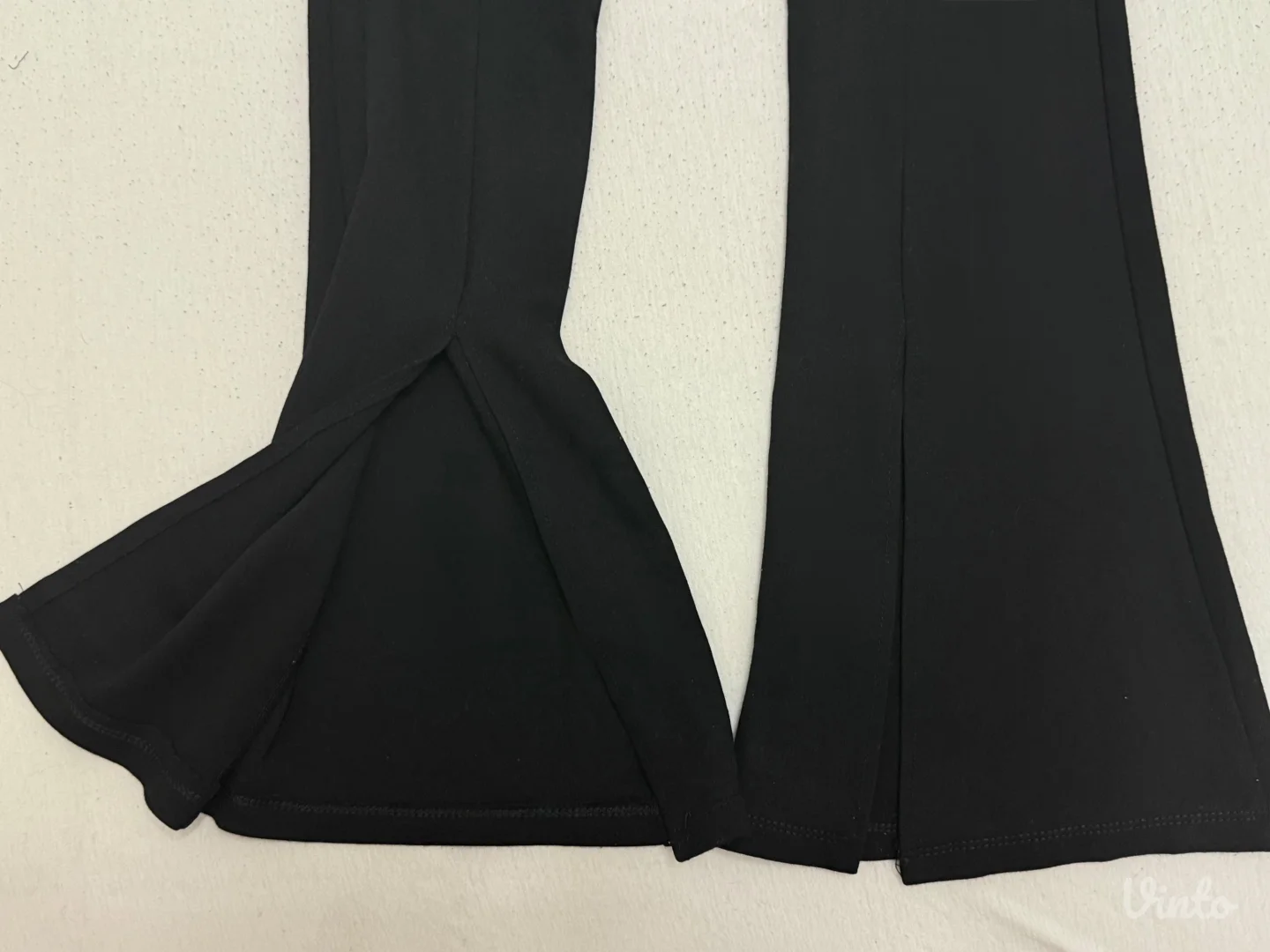 Helanke zvoncare sa prorezom