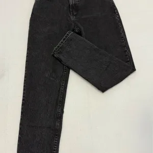 Zara - nove farmerke