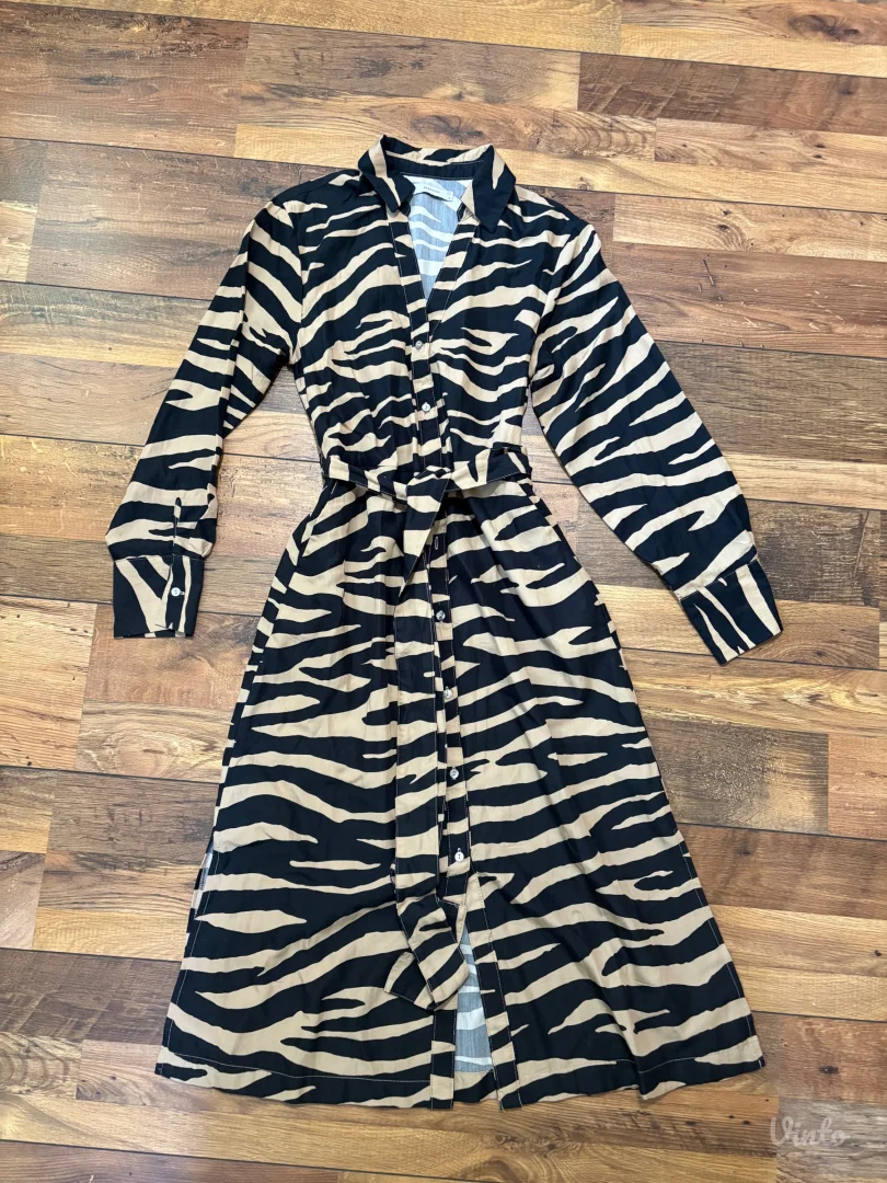 Reserved zebrasta haljina