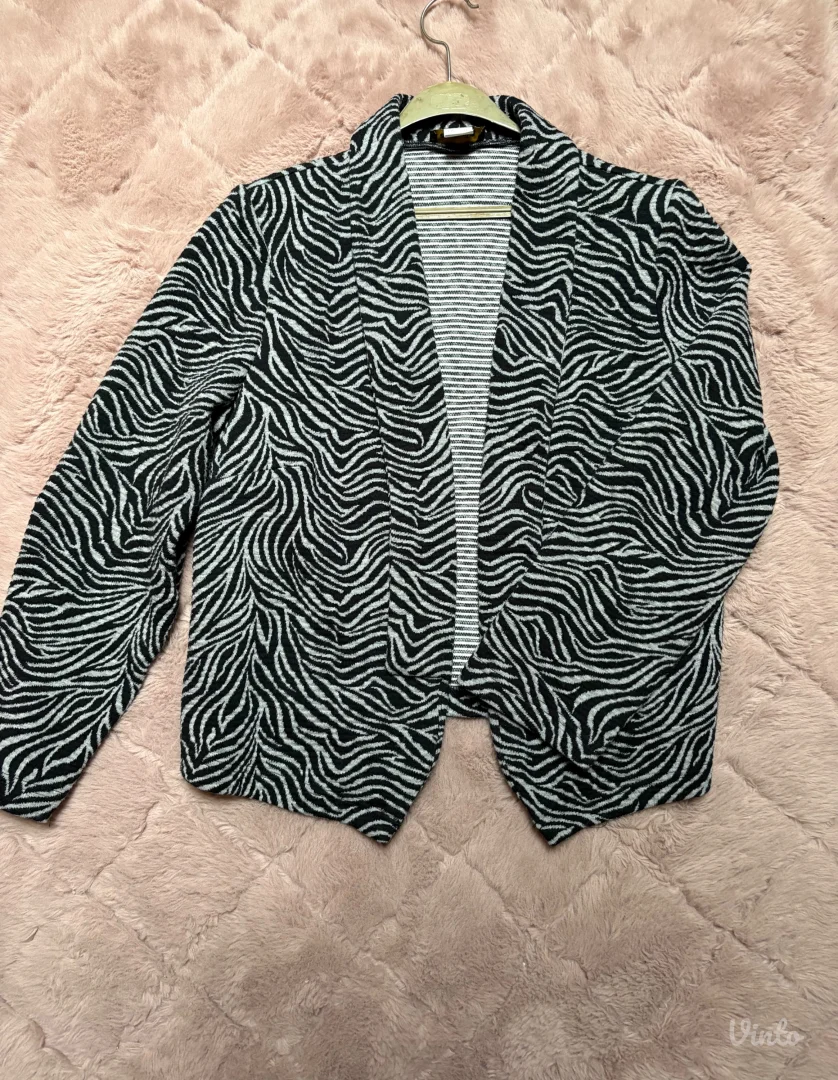 Zebrasti blejzer