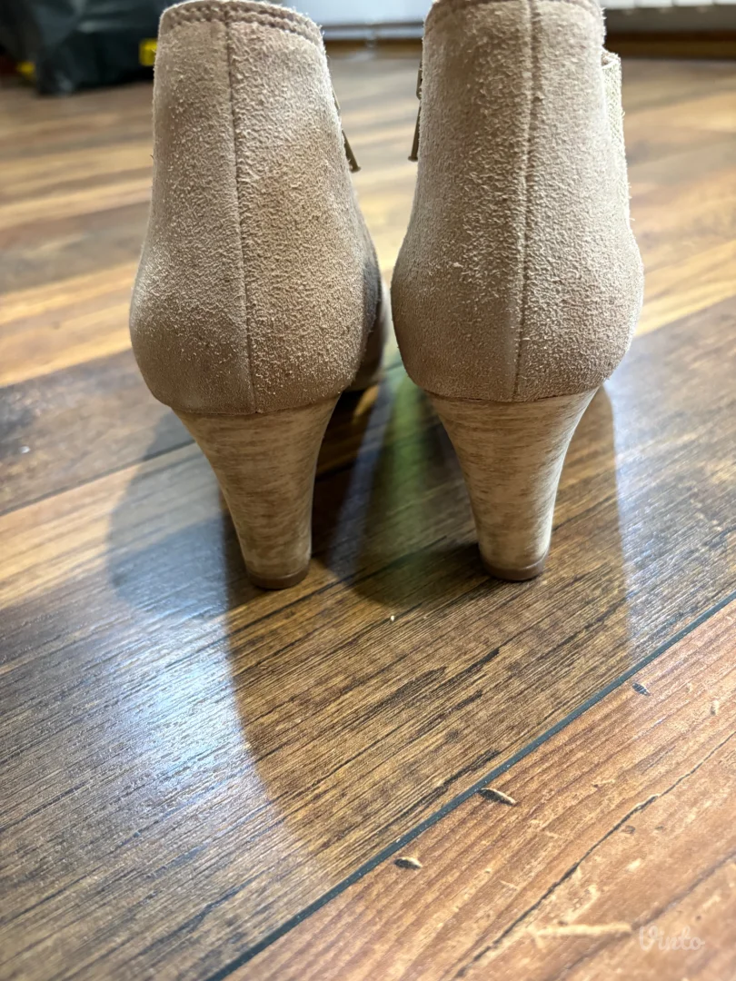 Bež kožne gležnjače