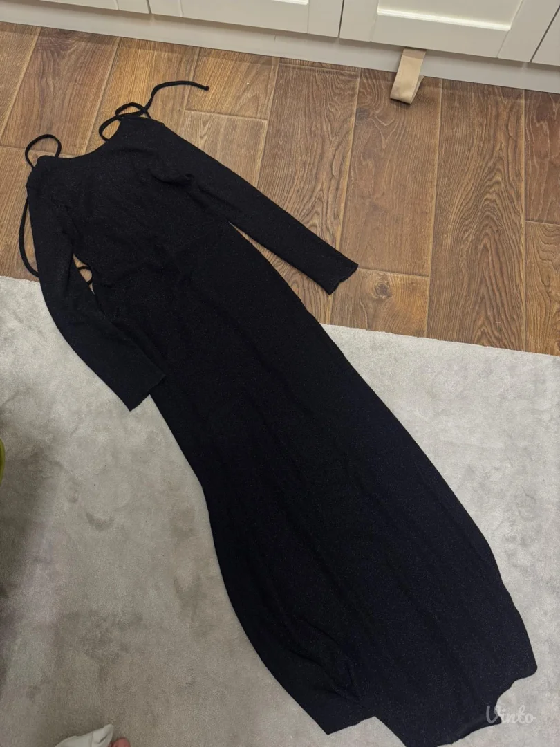 Crna svetlucava haljina