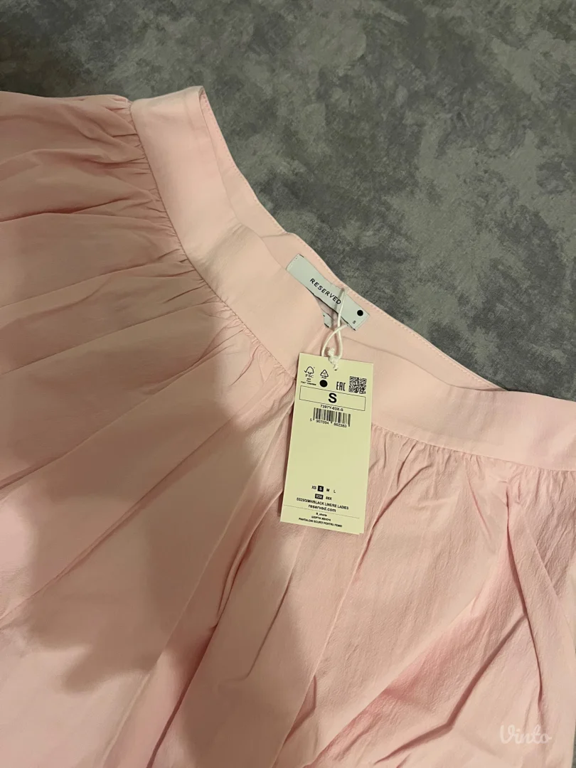 Reserved suknja/šorc S veličina sa etiketom