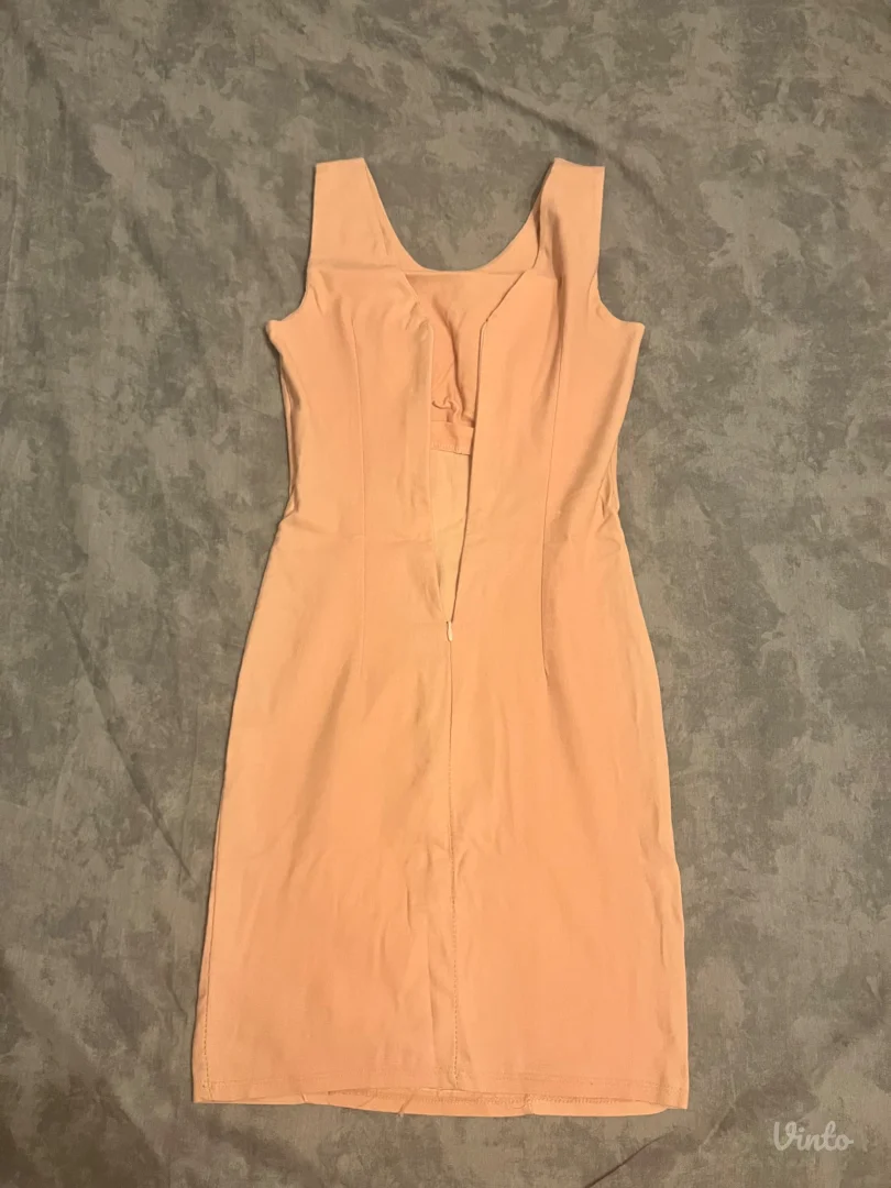 Puder roze uska haljina