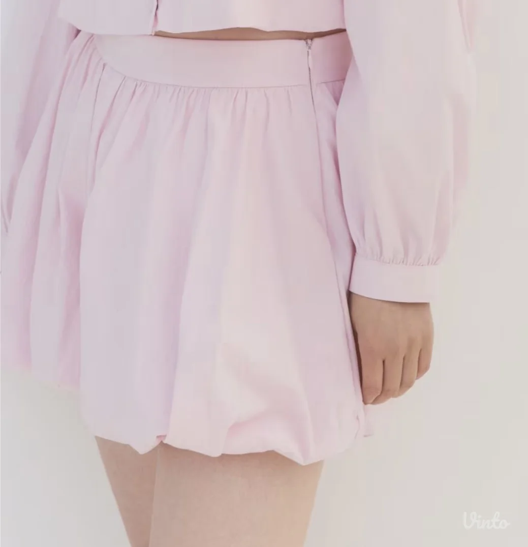 Reserved suknja/šorc S veličina sa etiketom