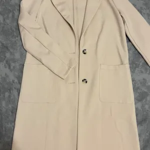 New yorker krem kaput