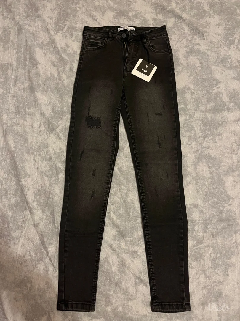 Uske crne farmerke br. 34