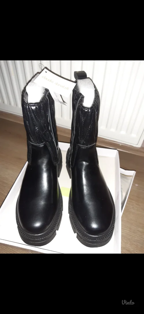 METRO crne ženske čizme 37 NOVO SA ETIKETOM