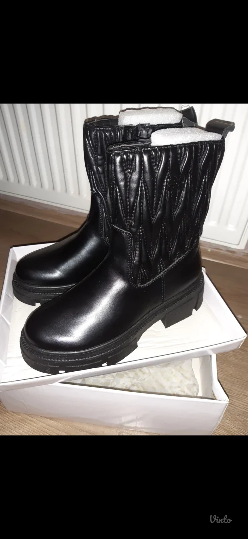 METRO crne ženske čizme 37 NOVO SA ETIKETOM