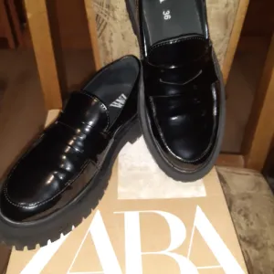 ZARA mokasine 36 NOVO