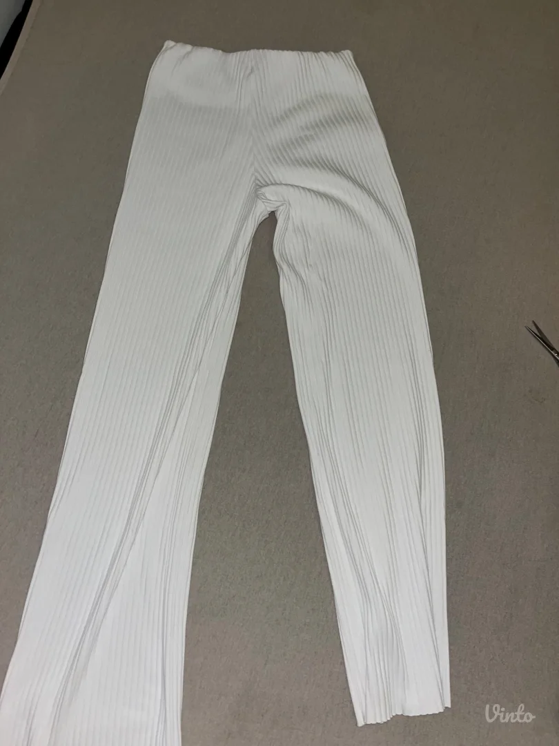 zara bele pantalone