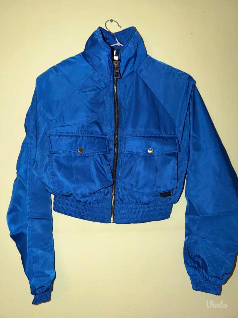 Bershka plavi šuškavac