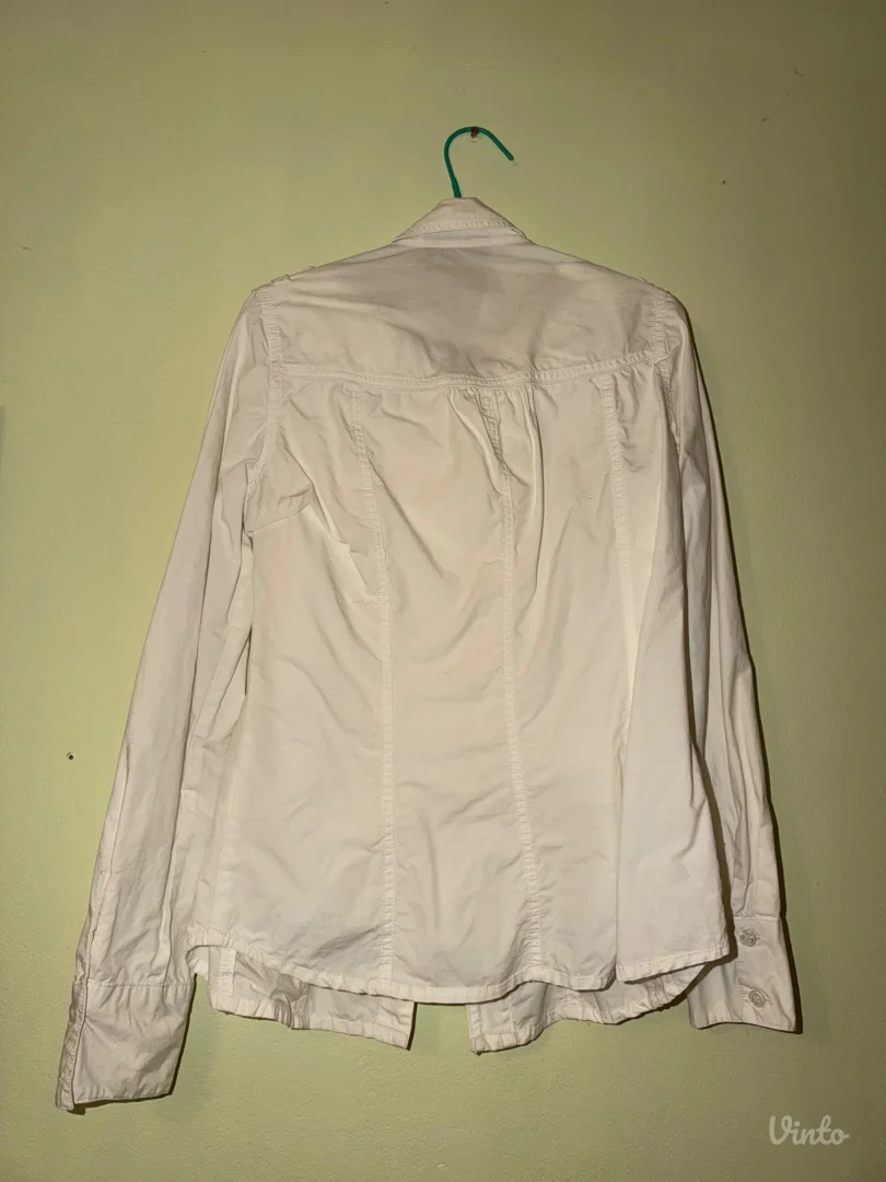 Bela ženska letnja jaknica