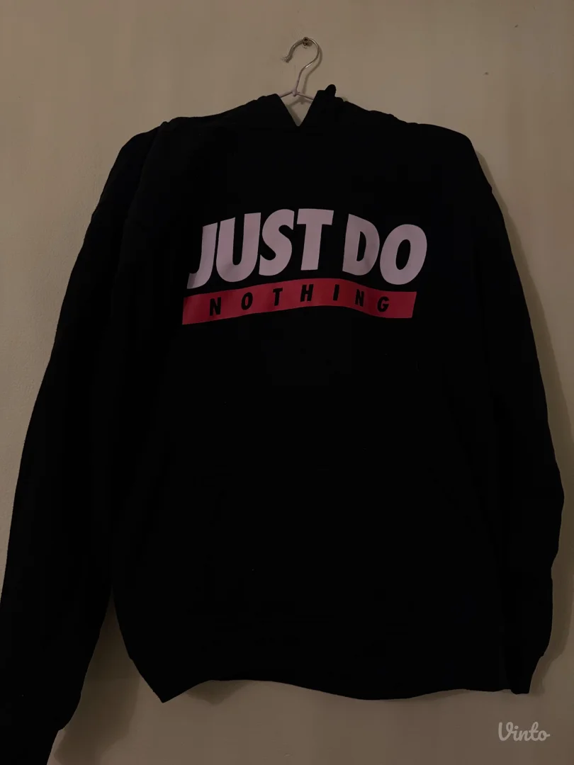 Crni duks sa kapuljačom