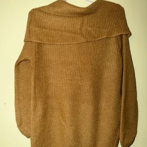 Duzi džemper sa kragnom