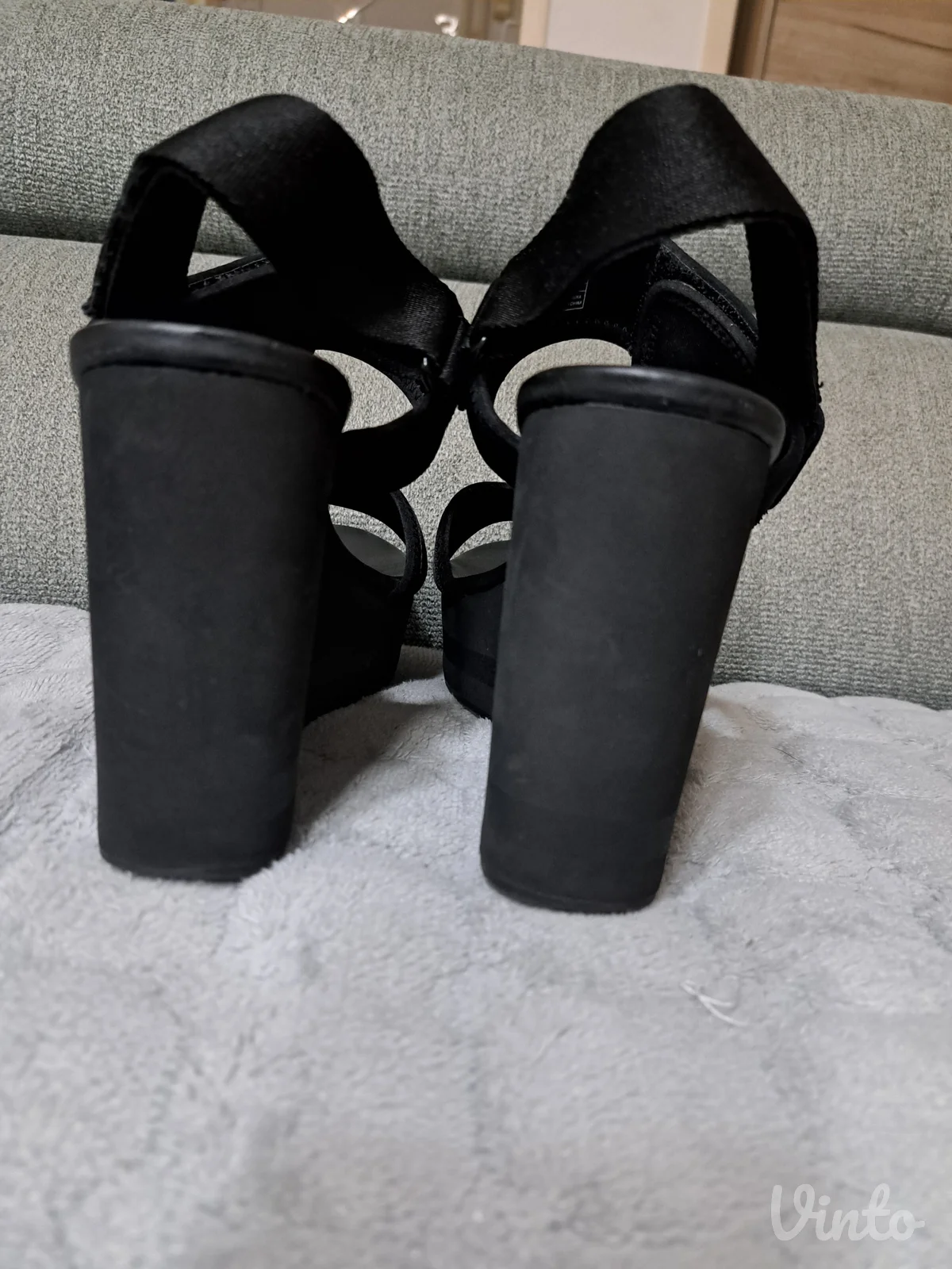 Calvin Klein sandale sa platformom br.38