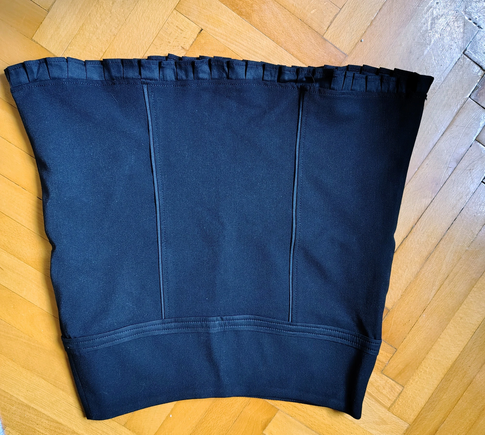 Mini suknja,crna,vel. 38