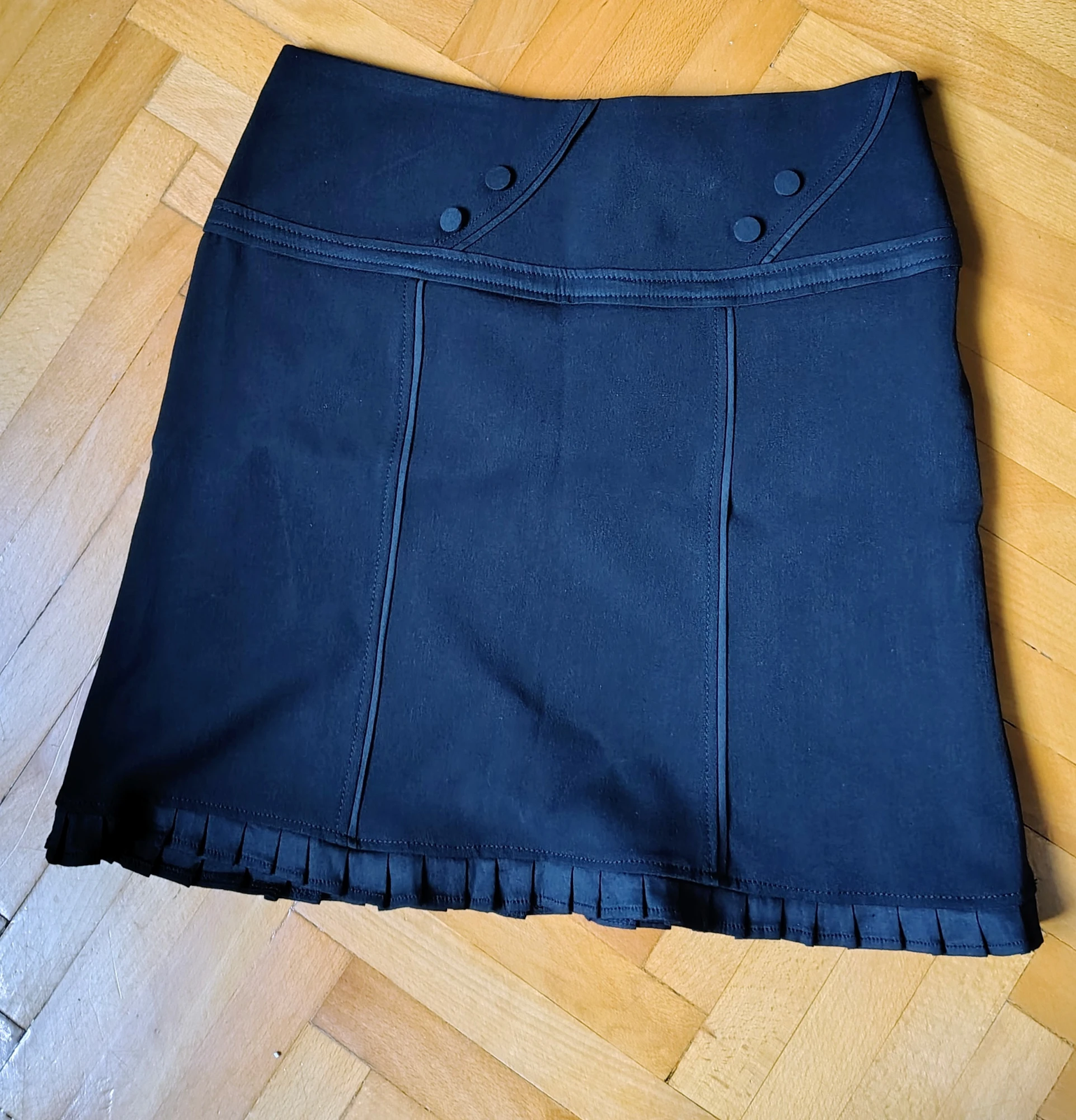 Mini suknja,crna,vel. 38