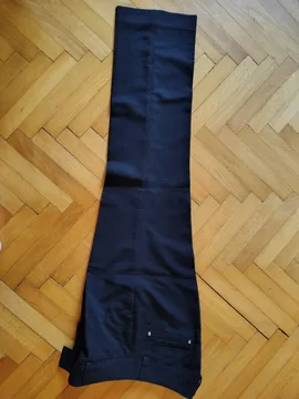 Balašević crne pantalone,vel. 38