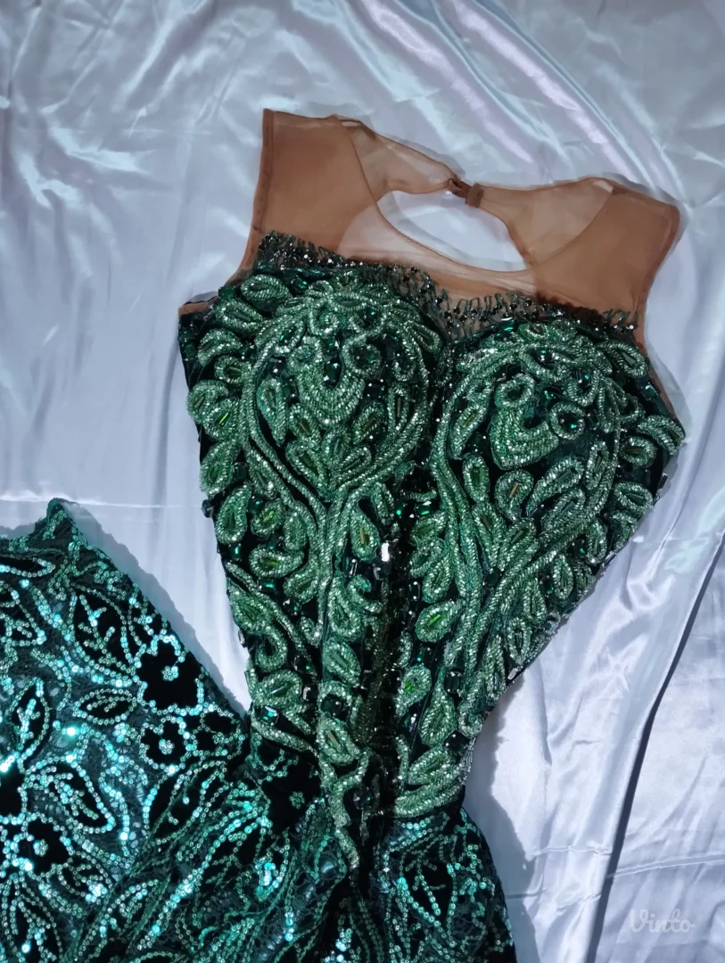 SVEČANA ZELENA HALJINA