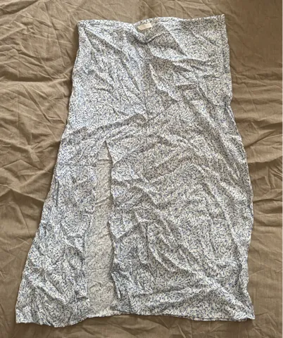 H&M suknja u veličini 46