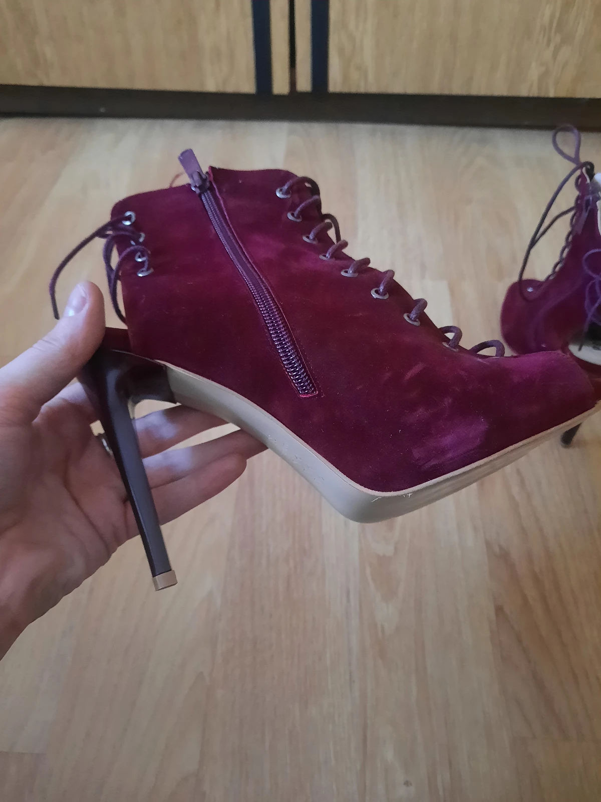 Sandale bordo 38 NOVO