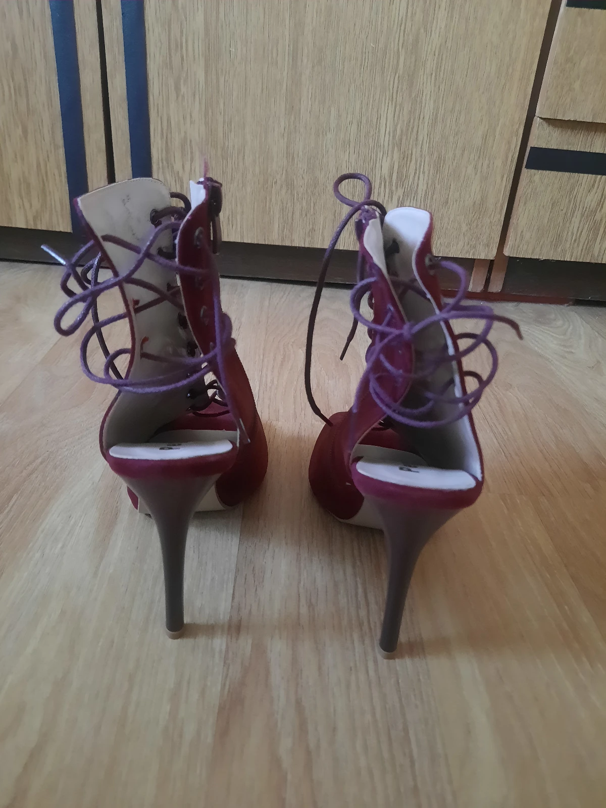 Sandale bordo 38 NOVO