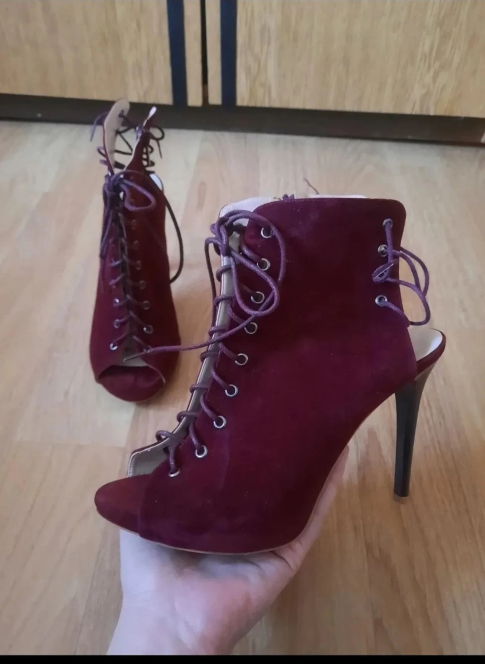 Sandale bordo 38 NOVO