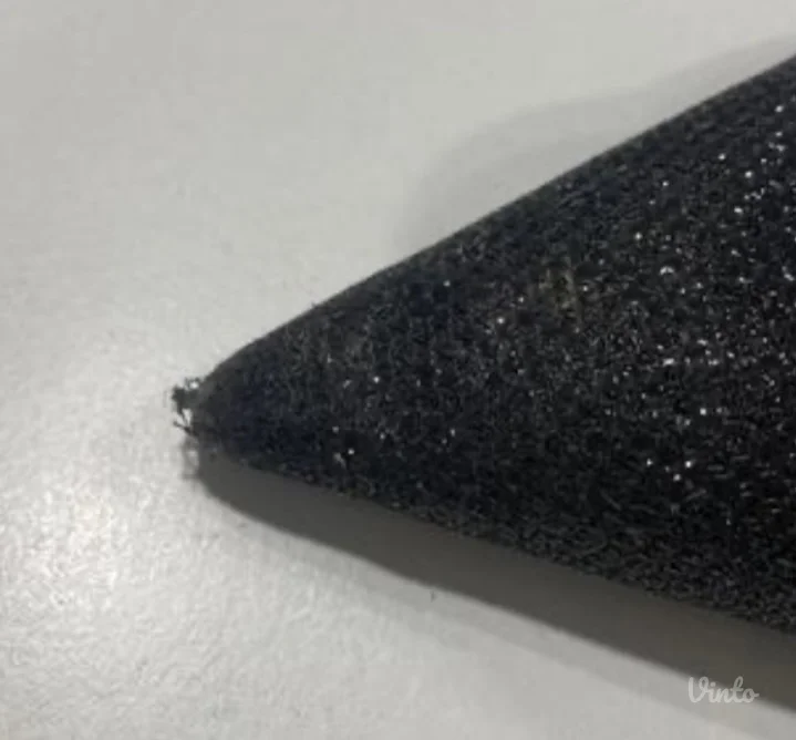 Crne svetlucave štikle