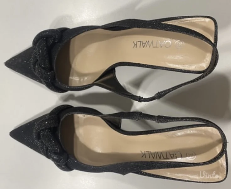 Crne svetlucave štikle