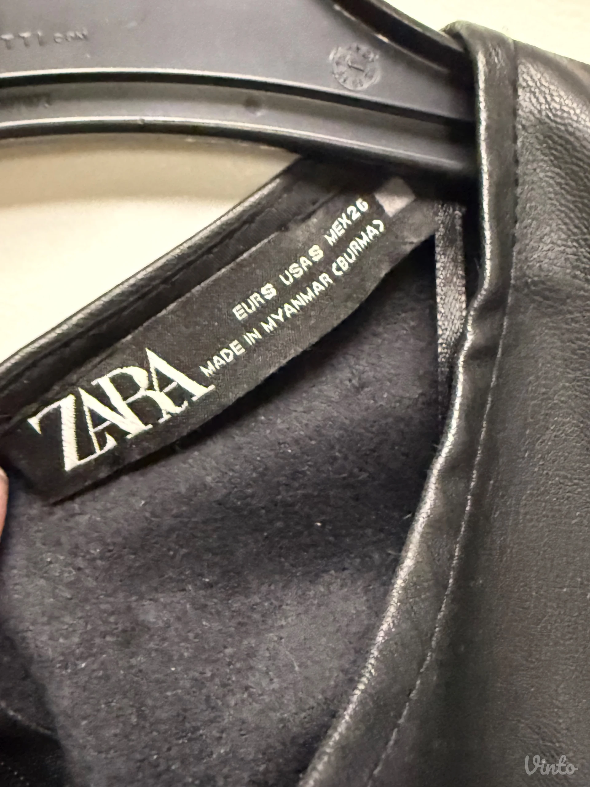Zara crna haljina vestacka koza