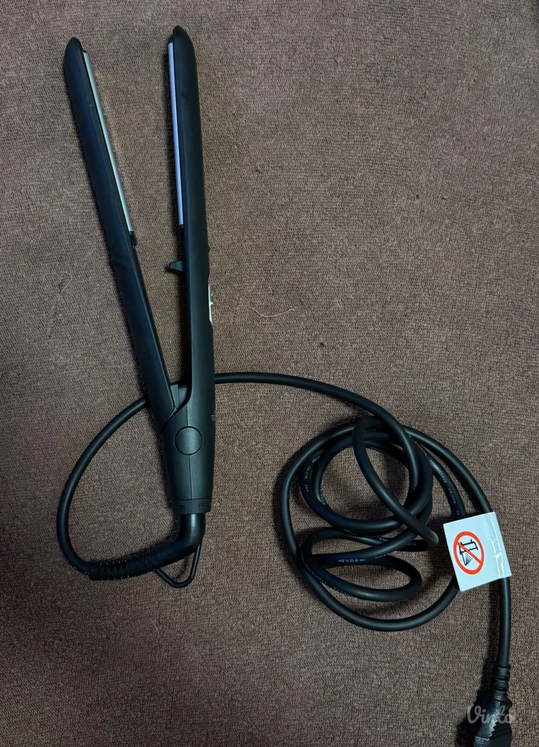 Rowenta pegla za kosu