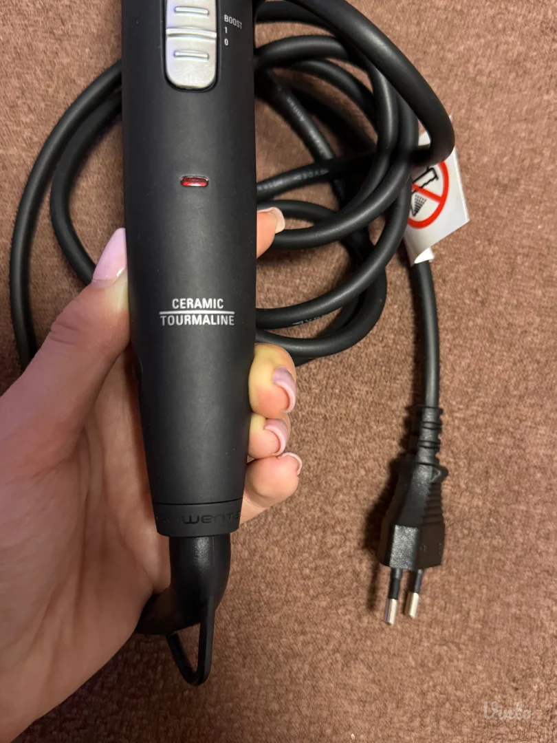 Rowenta pegla za kosu