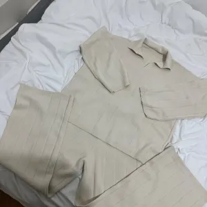 Vanitys trikotazni komplet