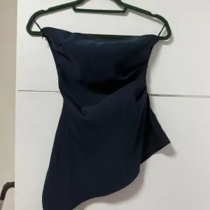 Zara asimetrican top