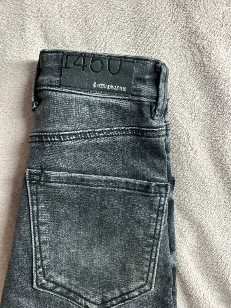 Stradivarius farmerke 34