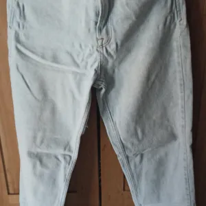 Plave,siroke farmerke