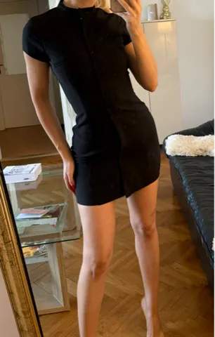 Zara kratka crna haljina