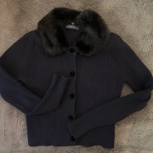 Zara džemper/kardigan