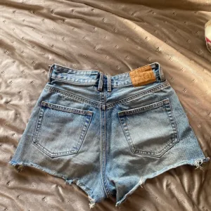 Stradivarius teksas sorc