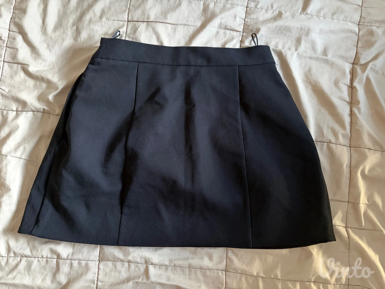 Zara crna mini suknja